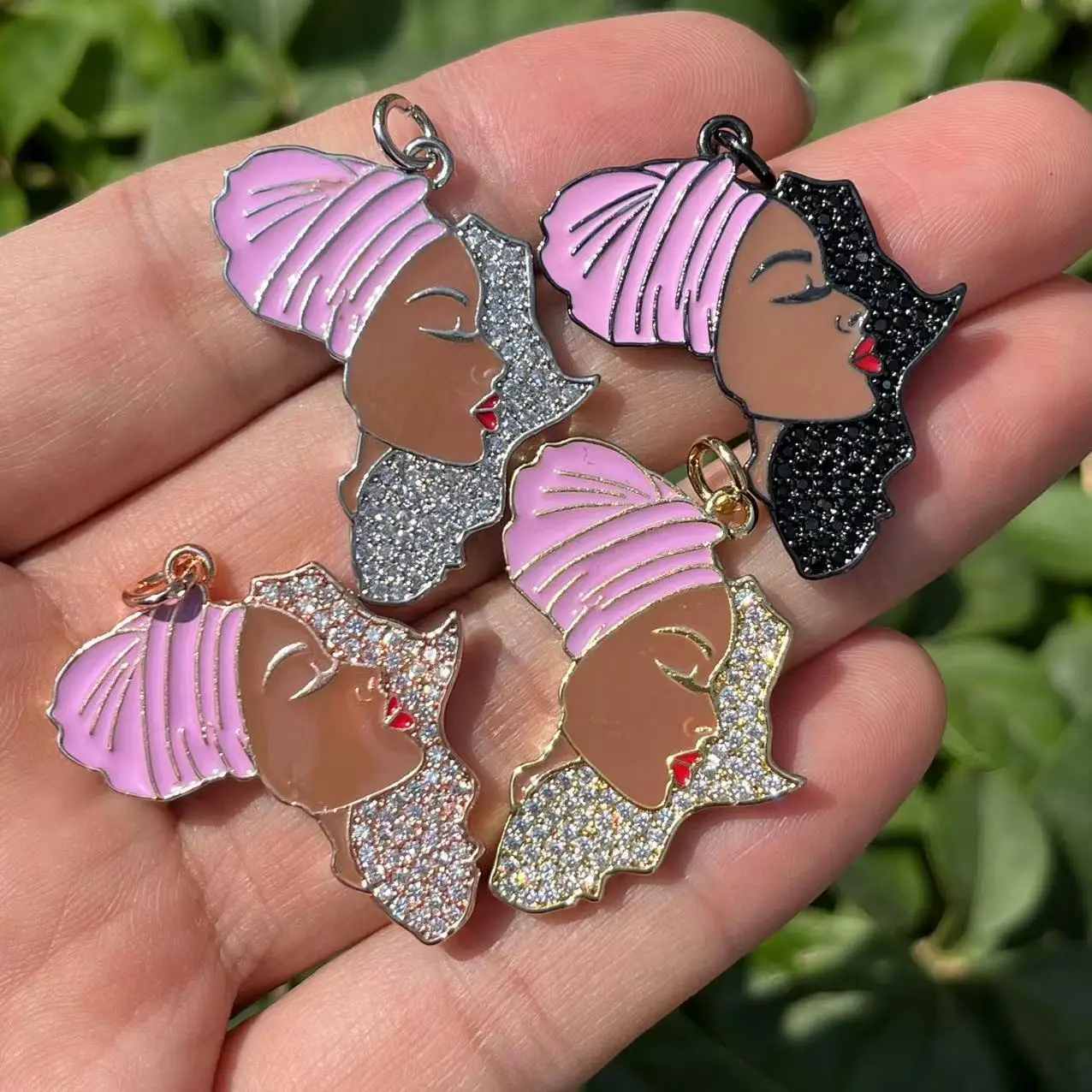 5pcs/lot Africa Map Black Queen Pendant Black History Month Charms for Custom Design Jewelry Bracelet Making
5pcs/lot Africa Map Black Queen Pendant Black History Month Charms for Custom Design Jewelry Bracelet Making