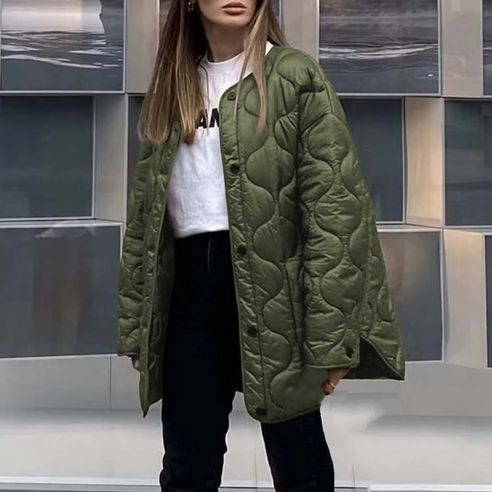 Ladies Fashion Warm Solid Color Round Neck Diamond Check Big Pocket Button Loose Jacket Cotton Jacket Female Winter Outdoor Wear
Ladies Fashion Warm Solid Color Round Neck Diamond Check Big Pocket Button Loose Jacket Cotton Jacket Female Winter Outdoor Wear