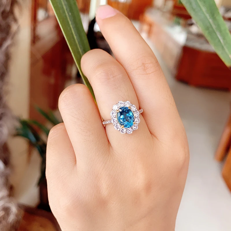Hot-selling New 925 Silver Inlaid Natural Topaz Swiss Blue Ring Design Simple Fashion Style Rings for Women
Hot-selling New 925 Silver Inlaid Natural Topaz Swiss Blue Ring Design Simple Fashion Style Rings for Women