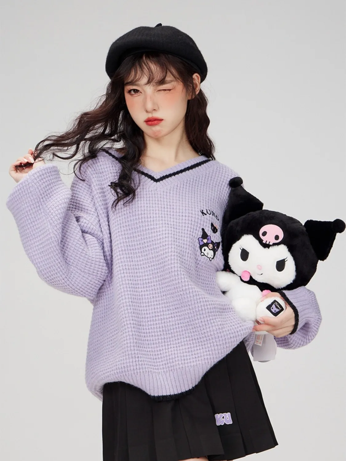Sanrio/темно-синяя форма с героями мультфильмов, свитер с вырезом лодочкой, милый трикотажный свитер для девочек, теплое пальто для студентов, рождественский подарок
Sanrio/темно-синяя форма с героями мультфильмов, свитер с вырезом лодочкой, милый трикотажный свитер для девочек, теплое пальто для студентов, рождественский подарок