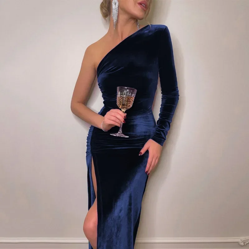 

Женское элегантное осеннее облегающее вечернее бархатное платье-карандаш средней длины с длинным рукавом и разрезом, длинное платье на одно плечо с рюшами, G1270, 2023