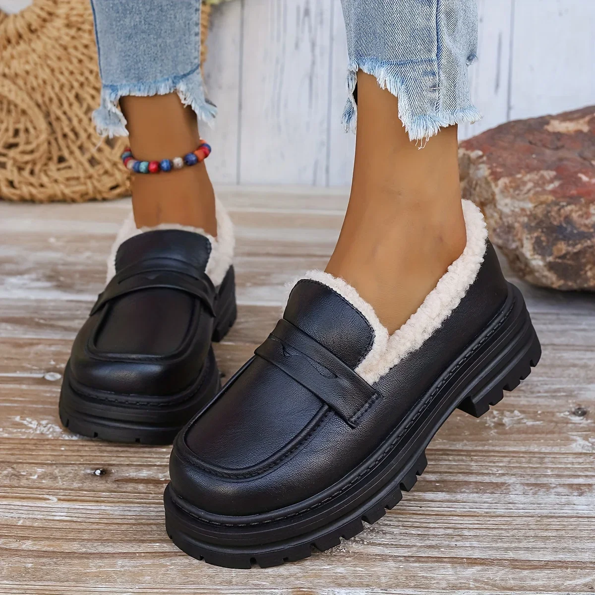 

Women Solid Color Fuzzy Loafers Soft Sole Comfy Platform Thermal Lined Shoes Winter Plush Warm Shoes