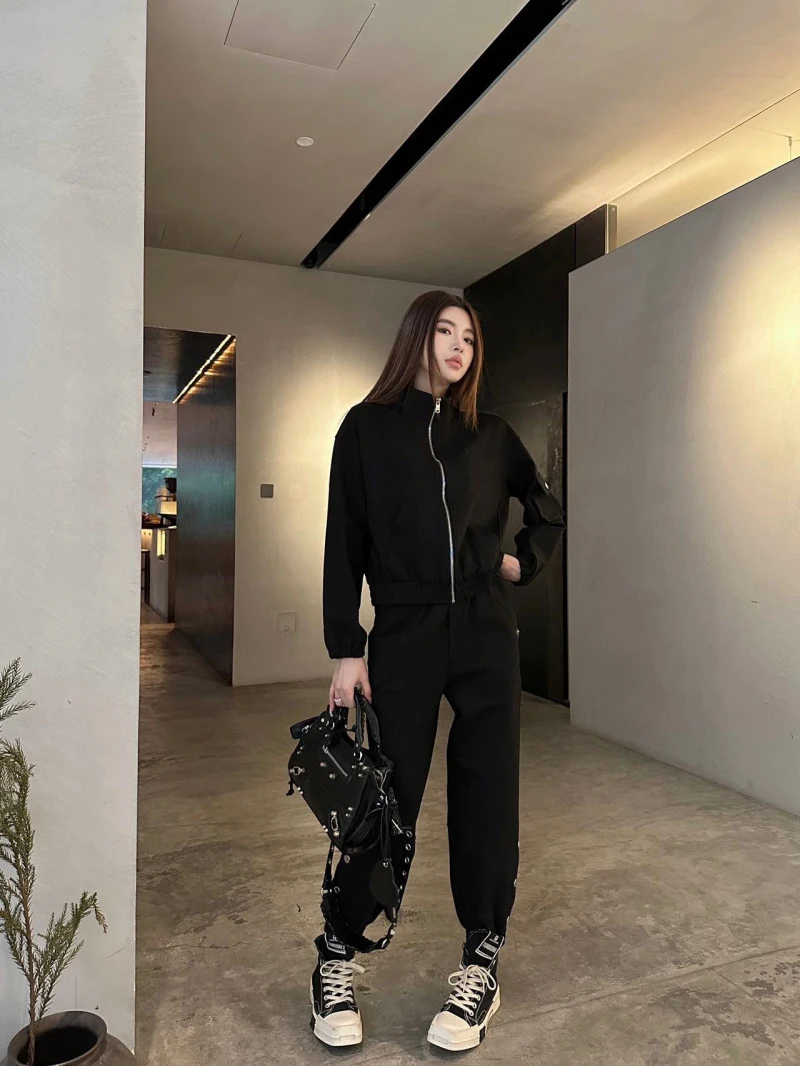 Unisex style women's jacket loose casual pocket long sleeved sports top jacket street versatile two-piece set
Unisex style women's jacket loose casual pocket long sleeved sports top jacket street versatile two-piece set