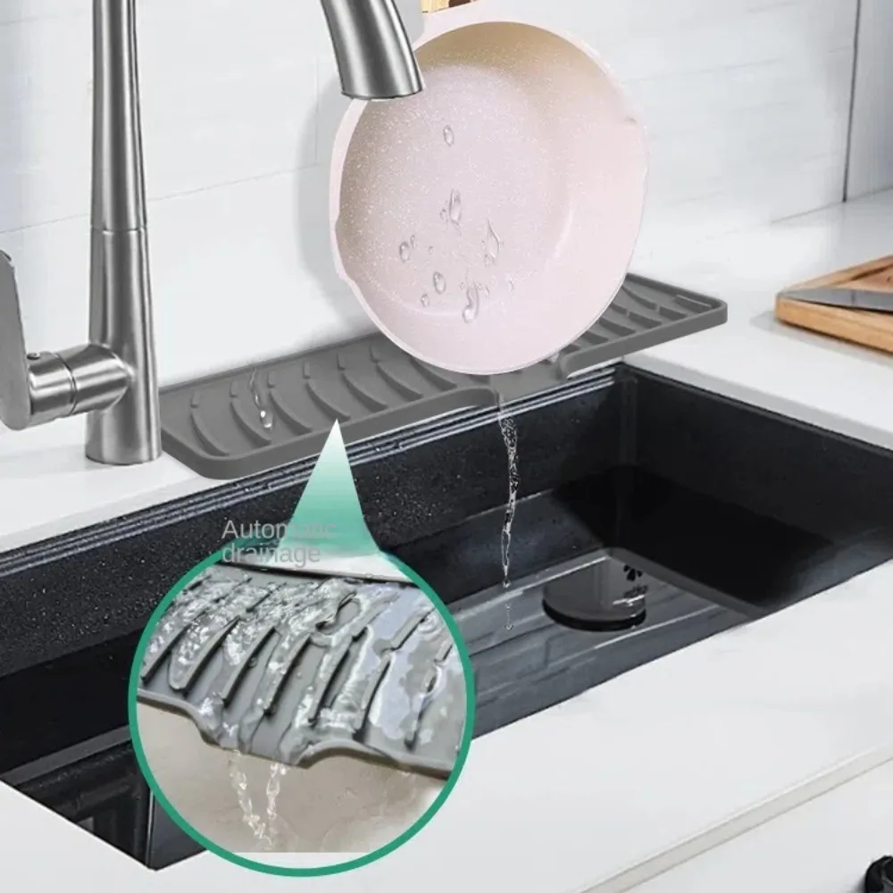 New Silicone Sink Splash Guard Anti-spray Foldable Drainage Mat Multipurpose with 5°Incline Slope Faucet Splash Pad Bathroom New Silicone Sink Splash Guard Anti-spray Foldable Drainage Mat Multipurpose with 5°Incline Slope Faucet Splash Pad Bathroom