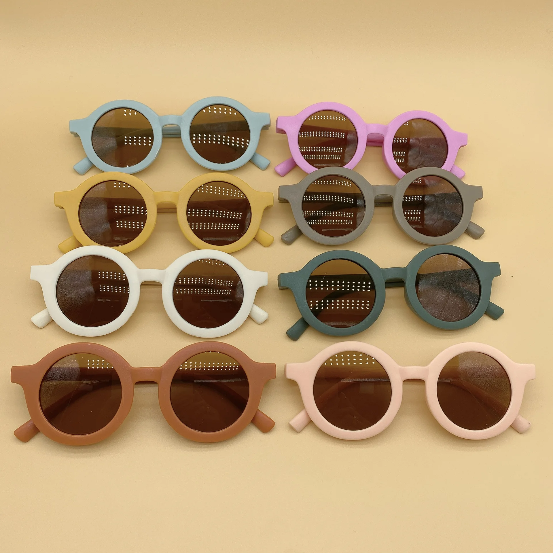 2023 Boy Girl Cute Cartoon Bear Shape Fashion Round Sunglasses Children Vintage Sunglasses UV Protection Classic Kids Eyewear
2023 Boy Girl Cute Cartoon Bear Shape Fashion Round Sunglasses Children Vintage Sunglasses UV Protection Classic Kids Eyewear