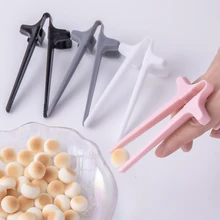 4 Pcs Free-Hands Snack Chopsticks Play Games Finger Chopsticks Lazy Assistant Clip Snacks Not Dirty Hand Phone Phone Accessory
4 Pcs Free-Hands Snack Chopsticks Play Games Finger Chopsticks Lazy Assistant Clip Snacks Not Dirty Hand Phone Phone Accessory