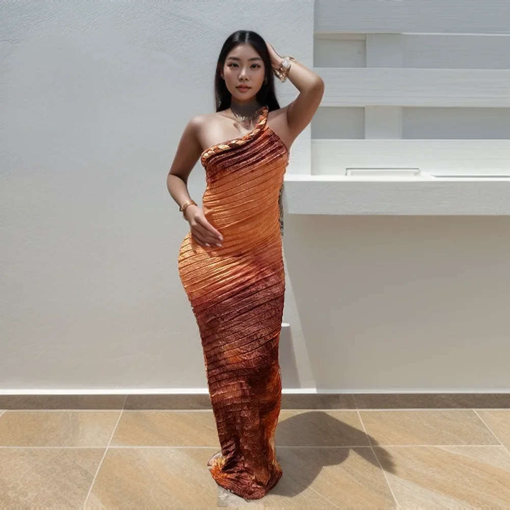 Женское пикантное длинное платье на бретельках с диагональным воротником, летнее плиссированное платье без рукавов с открытой спиной для леди, винтажная одежда для вечеринок с высокой талией 
Женское пикантное длинное платье на бретельках с диагональным воротником, летнее плиссированное платье без рукавов с открытой спиной для леди, винтажная одежда для вечеринок с высокой талией