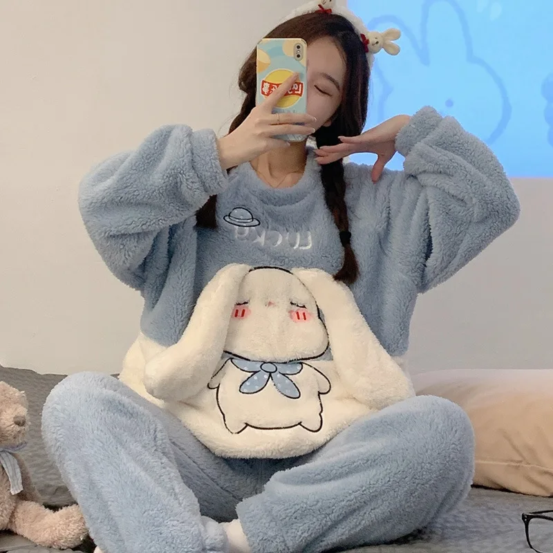 Новинка, милая плюшевая Пижама Sanrio Cinnamoroll полачко, лото, Ститч, домашняя одежда, утепленный милый мультяшный Рождественский подарок для девочек
Новинка, милая плюшевая Пижама Sanrio Cinnamoroll полачко, лото, Ститч, домашняя одежда, утепленный милый мультяшный Рождественский подарок для девочек