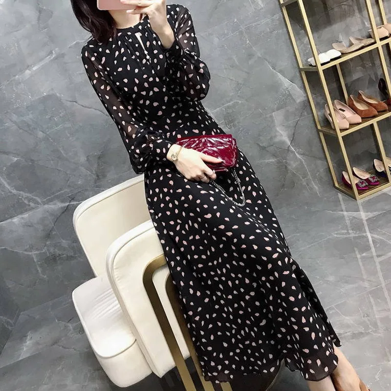 Spring New Vintage Dot Loose Long Dress Long Sleeve O-Neck All-match Plus Size Ladies Dresses Fashion Elegant Women Clothing
Spring New Vintage Dot Loose Long Dress Long Sleeve O-Neck All-match Plus Size Ladies Dresses Fashion Elegant Women Clothing