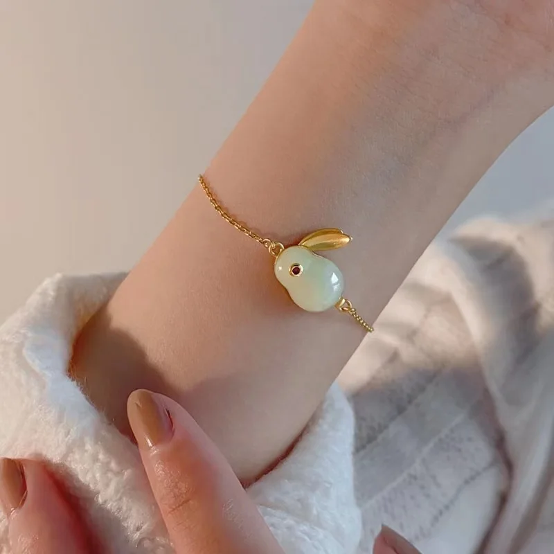 Rabbit Hetian Jade Bracelet Girls Hand Ornaments New Year Gift Light Luxury Fashion Anime Chain Zodiac Pendant Jewelry
Rabbit Hetian Jade Bracelet Girls Hand Ornaments New Year Gift Light Luxury Fashion Anime Chain Zodiac Pendant Jewelry