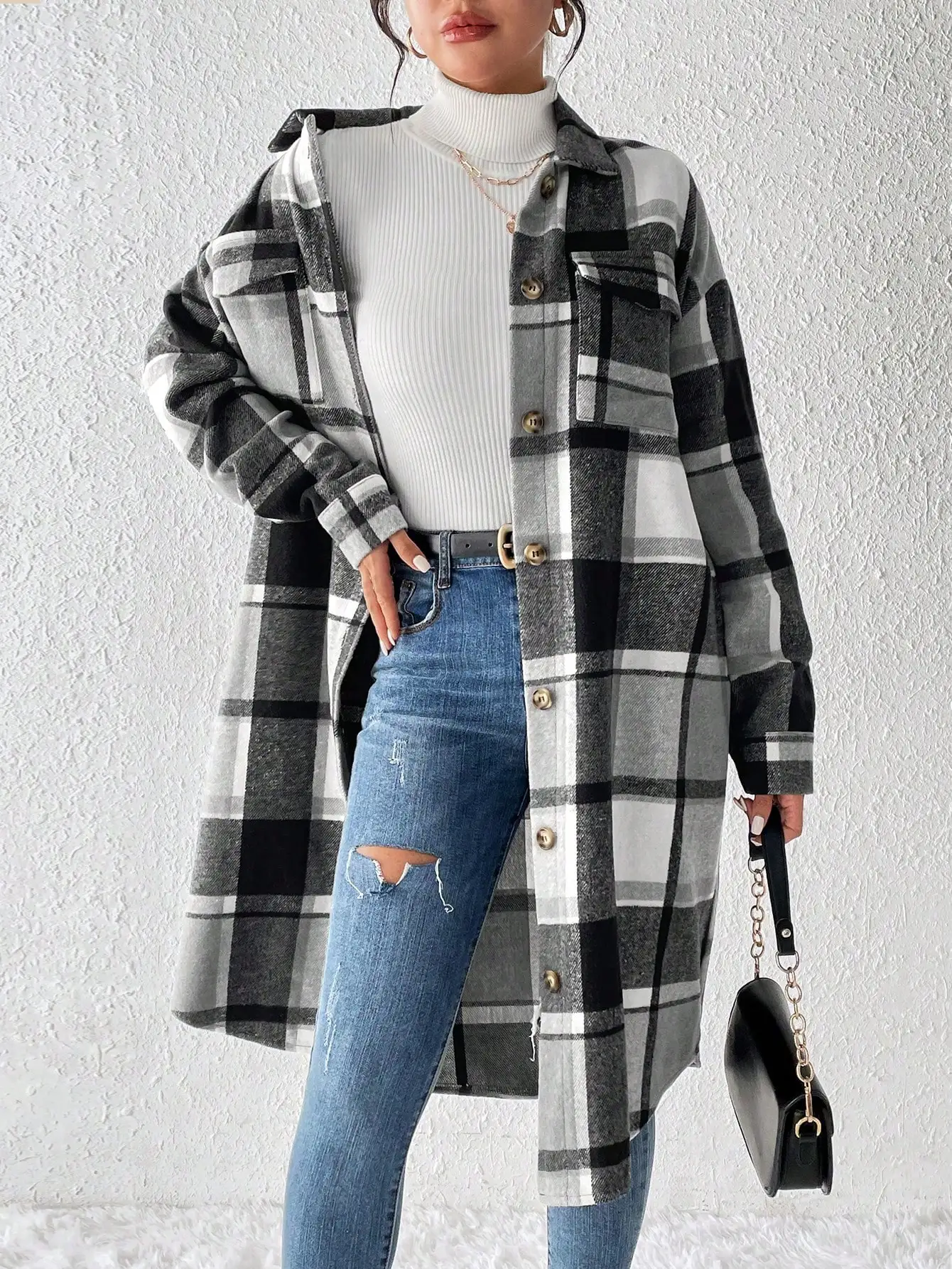 Французское клетчатое пальто с откидным карманом и спущенными плечами спереди, модный тренд, простая и элегантная повседневная одежда для работы и путешествий
Французское клетчатое пальто с откидным карманом и спущенными плечами спереди, модный тренд, простая и элегантная повседневная одежда для работы и путешествий