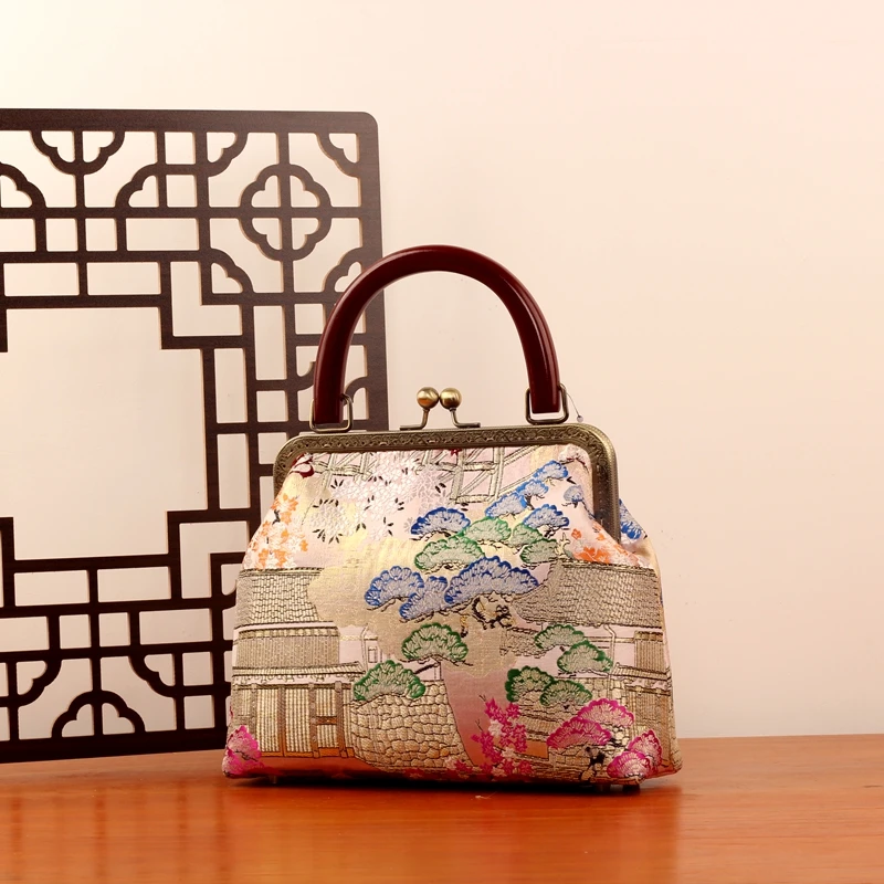 Vintage Palace Flowers Mother Gift Bags Original Handmade Well Bags Women's Handbags Purses Chain Women Shoulder Crossobody Bag
Vintage Palace Flowers Mother Gift Bags Original Handmade Well Bags Women's Handbags Purses Chain Women Shoulder Crossobody Bag