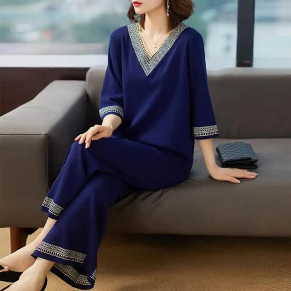 Soft Breathable Suits Stylish Comfortable 2pcs/set V Neck Suits for Middle-aged Fashion with Minimalistic Charm Women Suits
Soft Breathable Suits Stylish Comfortable 2pcs/set V Neck Suits for Middle-aged Fashion with Minimalistic Charm Women Suits