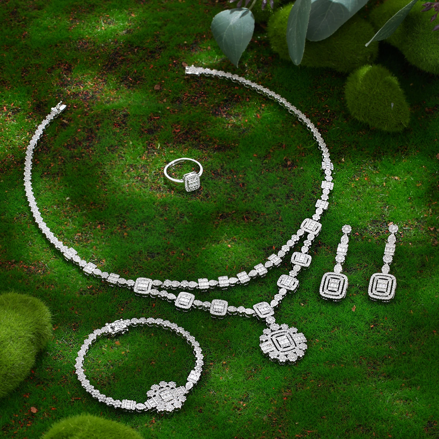 2023 New Cubic zirconia Pearl Necklace Earrings Set of 4 Women's Wedding Party All Zircon Dubai Bridal Jewelry Set Gift
2023 New Cubic zirconia Pearl Necklace Earrings Set of 4 Women's Wedding Party All Zircon Dubai Bridal Jewelry Set Gift
