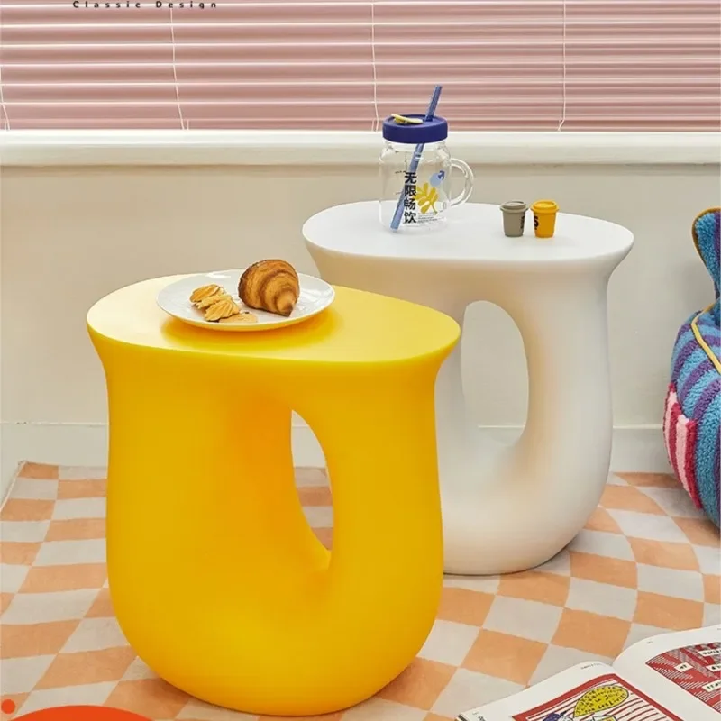 Ins оригинальный телефон, скандинавский домашний диван, рядом с несколькими допаминовыми спальнями, маленький угловой стол
Ins оригинальный телефон, скандинавский домашний диван, рядом с несколькими допаминовыми спальнями, маленький угловой стол