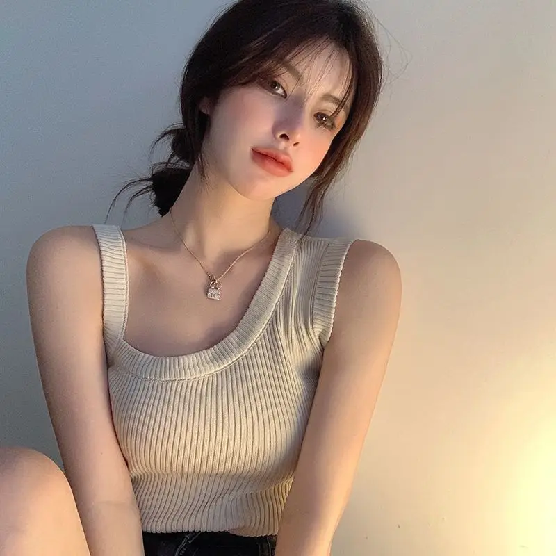 Irregular Camisole Vest with Design Sense Women's Summer Knitted Inner Layer Bottom Off Shoulder Spicy Girl Sleeveless Top
Irregular Camisole Vest with Design Sense Women's Summer Knitted Inner Layer Bottom Off Shoulder Spicy Girl Sleeveless Top