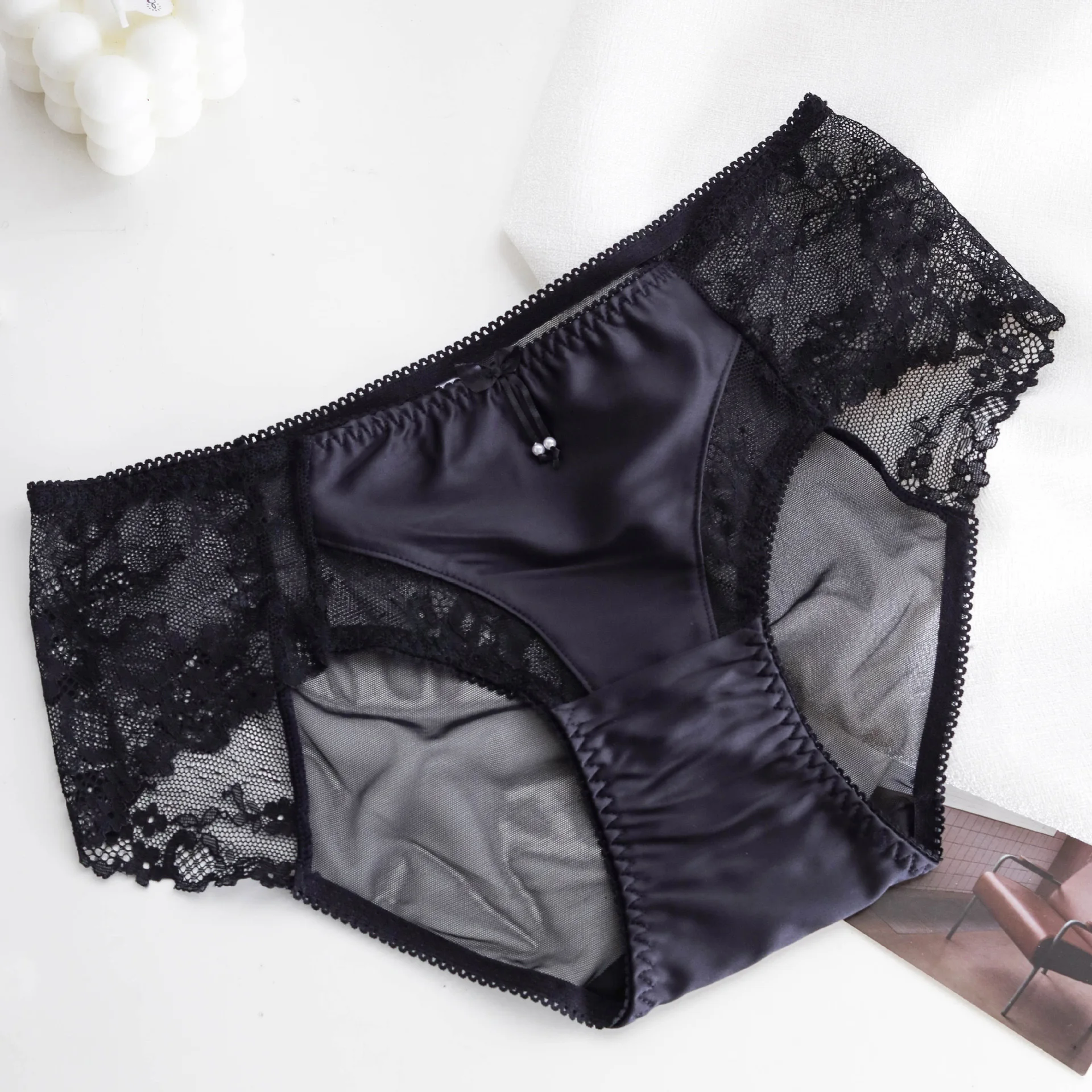 Sexy Women Ice Silk Briefs Satin Transparent Panties Lace Ultra-thin Panties Breathable Comfort Soft Underpants Seduction Thong
Sexy Women Ice Silk Briefs Satin Transparent Panties Lace Ultra-thin Panties Breathable Comfort Soft Underpants Seduction Thong