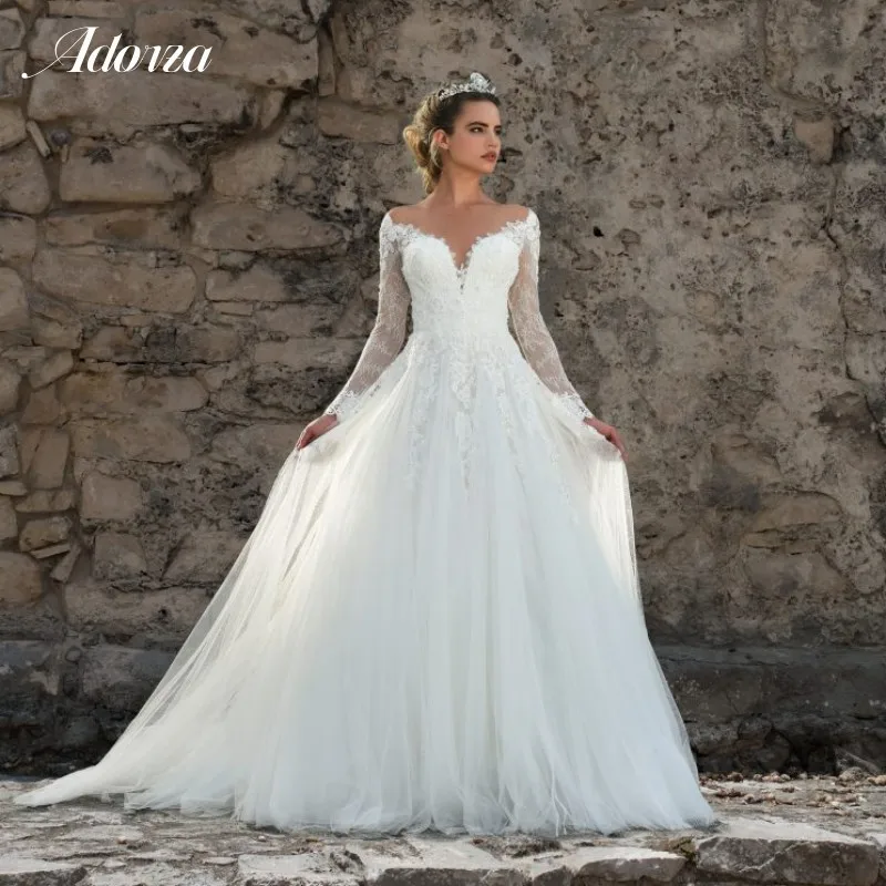 

Elegant A-Line Wedding Dress Illusion Sweetheart Neckline Off the Shoulder Lace Applique Sleeves Button Back Vestido De Noiva