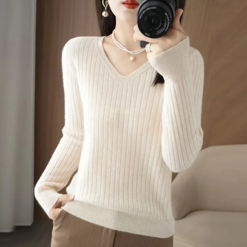 

Новый женский облегающий однотонный пуловер из смеси шерсти с V-образным вырезом базовый вязаный свитер для осени/зимы 2024 W164