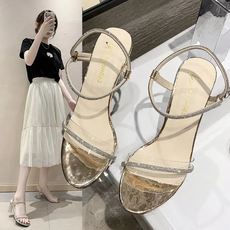 Сандалии женские на высоком каблуке, красивые босоножки с эластичным ремешком, блестящие, для офиса и работы, лето
Сандалии женские на высоком каблуке, красивые босоножки с эластичным ремешком, блестящие, для офиса и работы, лето