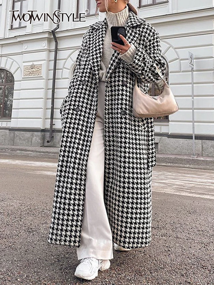 Женский плащ с длинными рукавами TWOTWINSTYLE, белый, лоскутный плащ с разноцветными вставками и лацканами, на шнуровке,
Женский плащ с длинными рукавами TWOTWINSTYLE, белый, лоскутный плащ с разноцветными вставками и лацканами, на шнуровке,