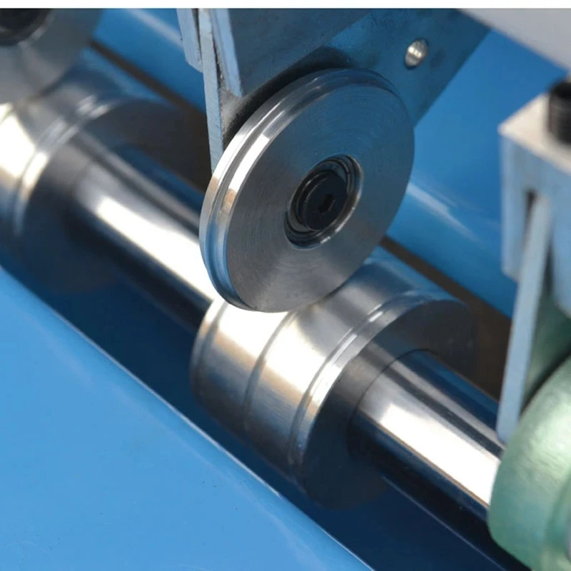 Round blade\pressing machine\filming machine Creasing machine tool holder Electric paper creasing machine
Round blade\pressing machine\filming machine Creasing machine tool holder Electric paper creasing machine