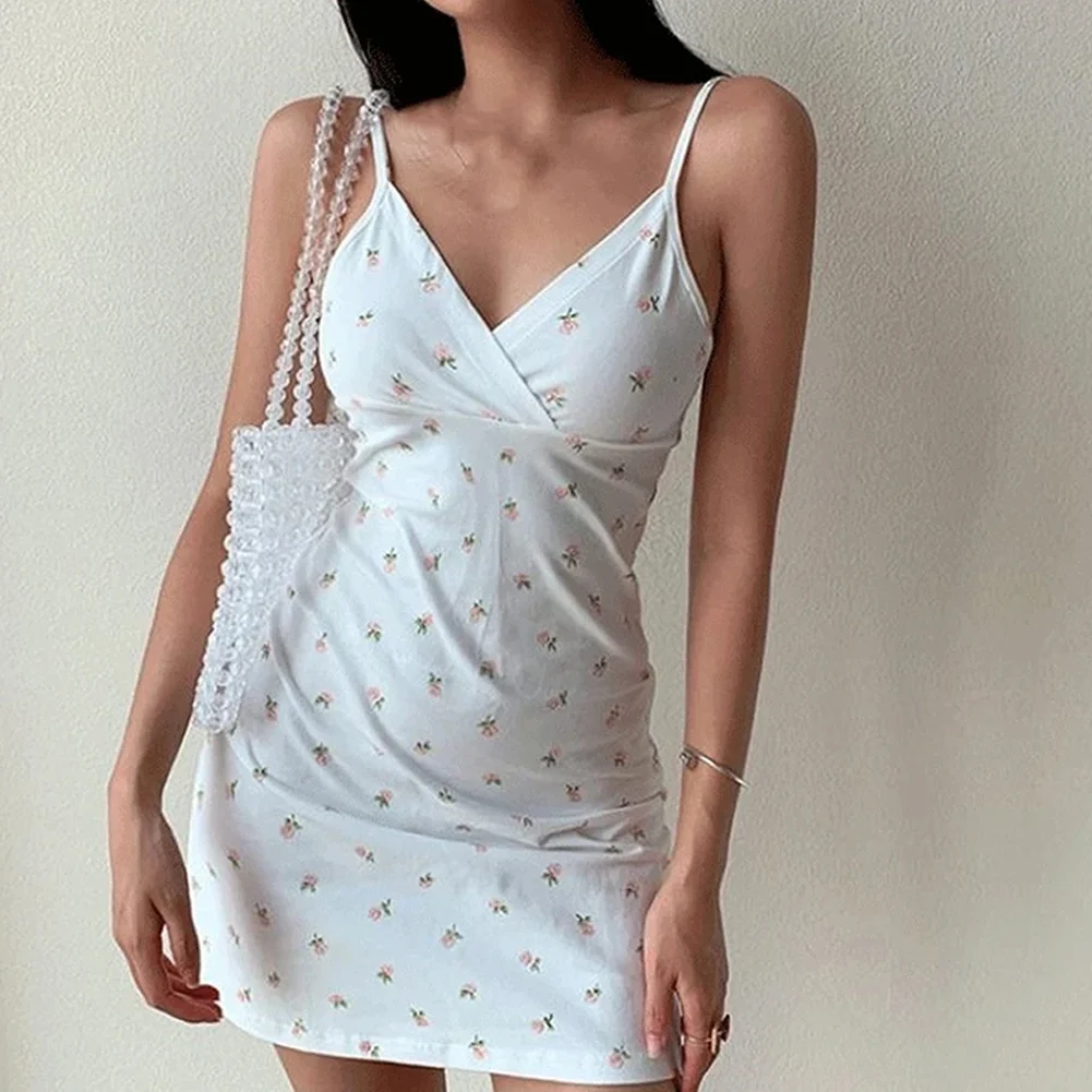 Women Dress Floral Print High-waist Korean Style Polyester Sexy Backless Slim Sleeveless Spaghetti Strap Dress
Women Dress Floral Print High-waist Korean Style Polyester Sexy Backless Slim Sleeveless Spaghetti Strap Dress