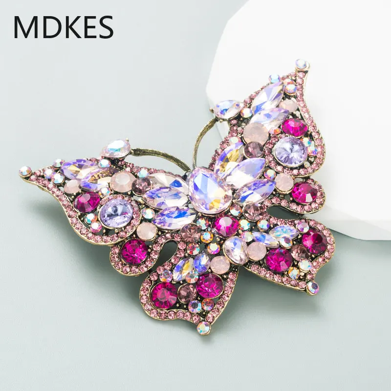 Luxurious and Exaggerated Alloy Rhinestones Super Sparkling Butterfly Brooches Temperament Pins Women's Corsage Accessories
Luxurious and Exaggerated Alloy Rhinestones Super Sparkling Butterfly Brooches Temperament Pins Women's Corsage Accessories