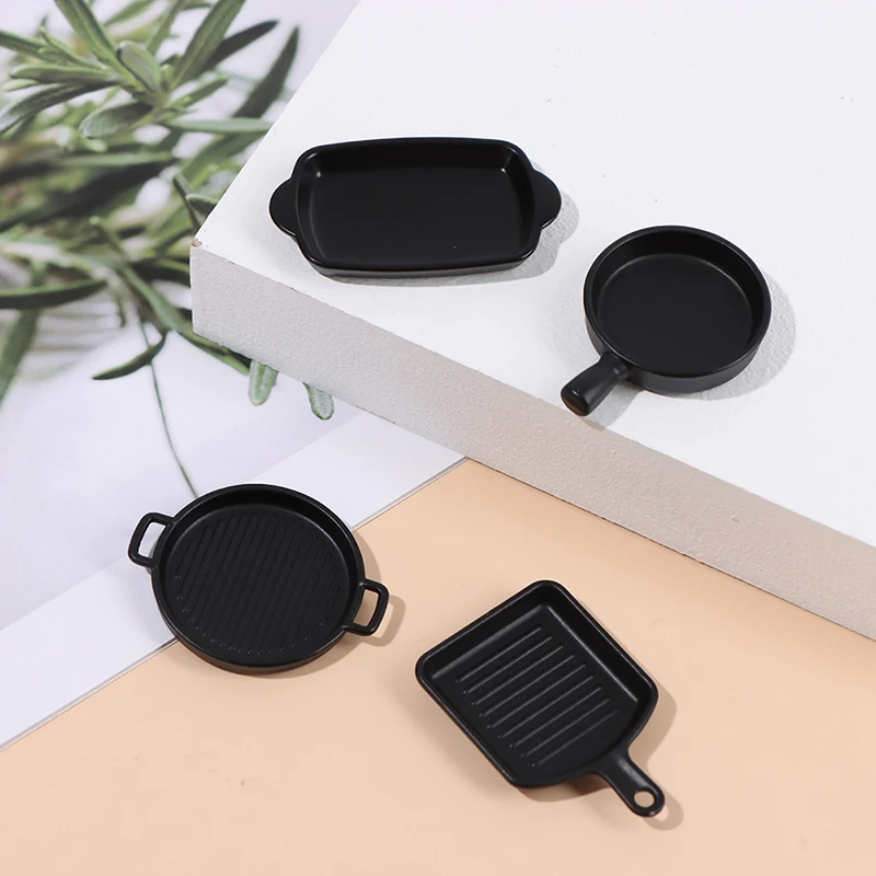 1 набор (4 шт.) 1/12 черная миниатюрная тарелка для кукольного домика, ролевая игра, кухонная игрушка для приготовления пищи, лист, сковорода, японская сковорода для стейка 
1 набор (4 шт.) 1/12 черная миниатюрная тарелка для кукольного домика, ролевая игра, кухонная игрушка для приготовления пищи, лист, сковорода, японская сковорода для стейка