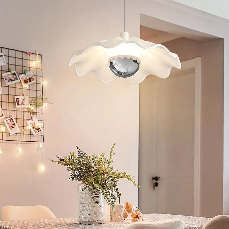 Modern Minimalist Led Bedroom Bedside Chandelier Living Room DiningRoom High-end Atmospheric Home Interior Lighting Chandelier
Modern Minimalist Led Bedroom Bedside Chandelier Living Room DiningRoom High-end Atmospheric Home Interior Lighting Chandelier