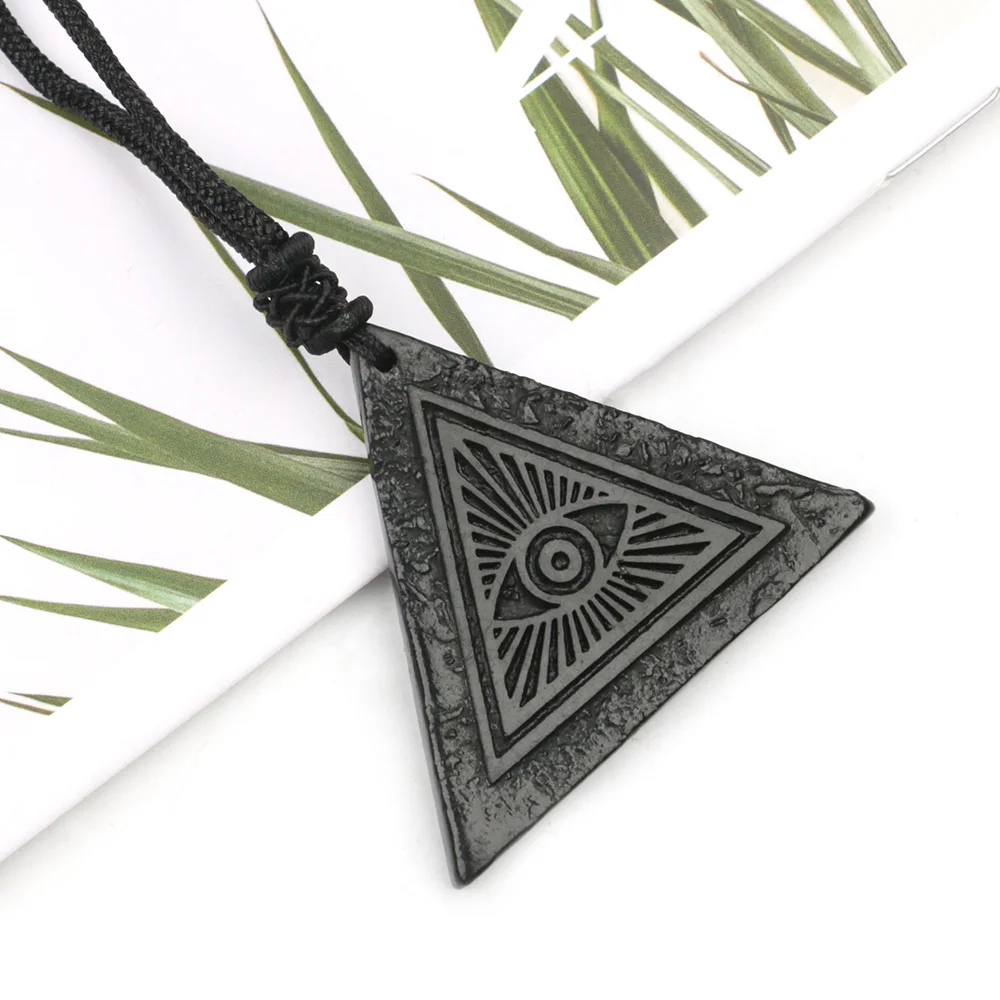 Mineraali Triangle Eye Shape Natural Shungite Necklace Black Stone Pendant Promote Relaxation Energy Healing Chakra Precious Gem 
Mineraali Triangle Eye Shape Natural Shungite Necklace Black Stone Pendant Promote Relaxation Energy Healing Chakra Precious Gem