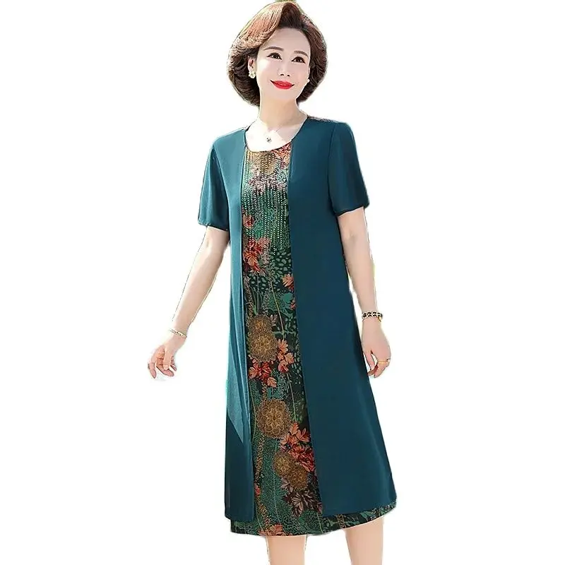Mom's Summer Short-sleeved Dress Ladies Chiffon Large Size Slim Middle-aged And Elderly Ethnic Wind Printed High-end Skirt.5XL
Mom's Summer Short-sleeved Dress Ladies Chiffon Large Size Slim Middle-aged And Elderly Ethnic Wind Printed High-end Skirt.5XL