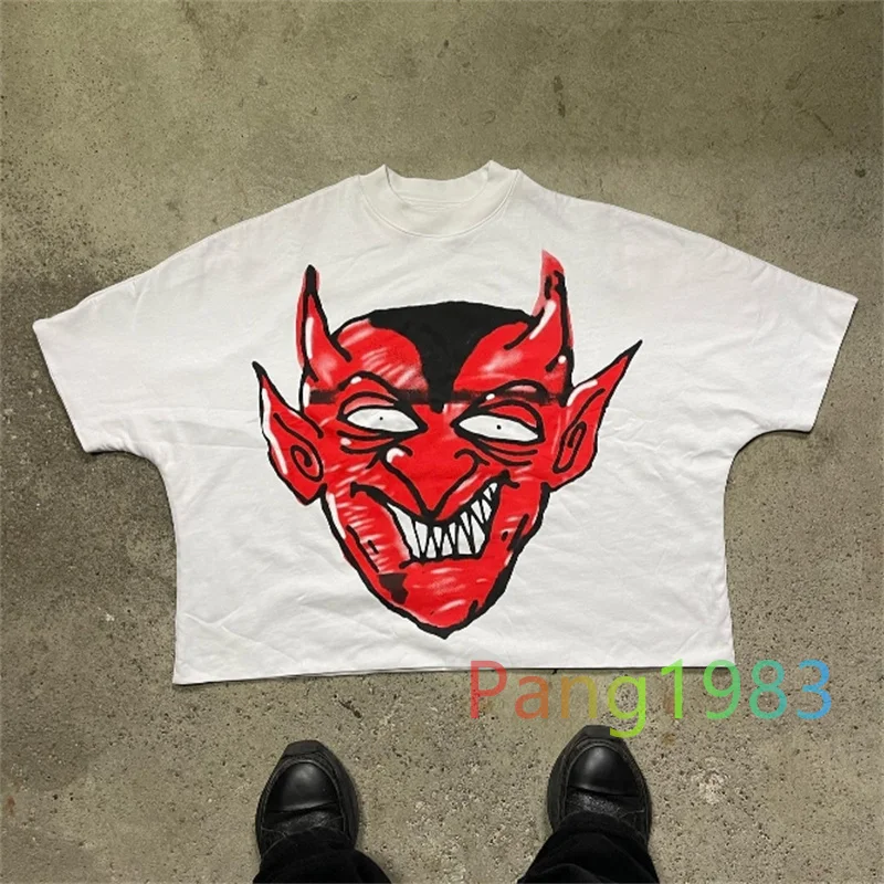 Мужская и женская футболка с принтом Blutosatire
Мужская и женская футболка с принтом Blutosatire