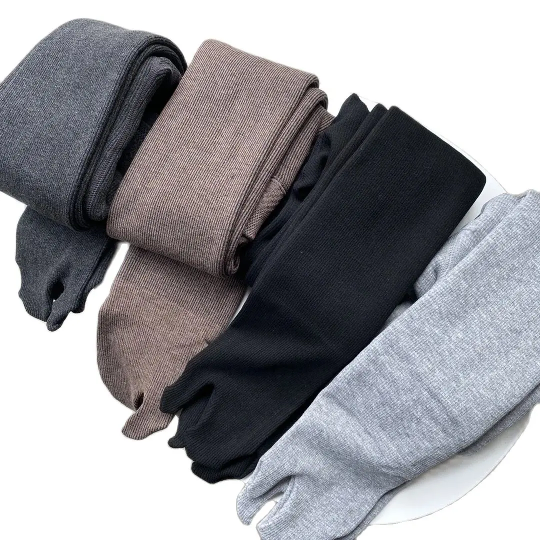 F/W утолщенные женские флисовые Колготки с разрезом
F/W утолщенные женские флисовые Колготки с разрезом