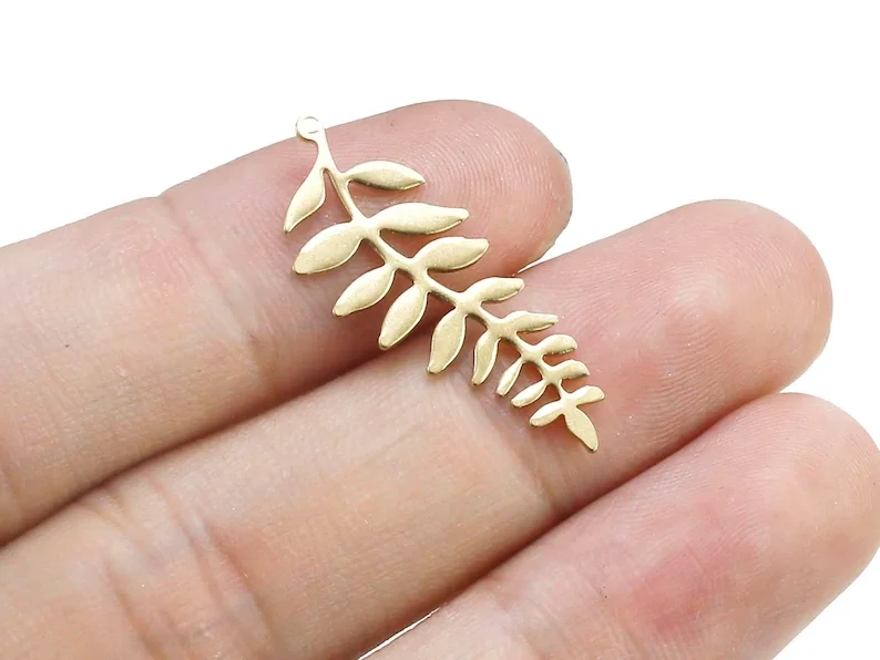 20pcs Leaf Earring Charms, Brass Leaves Findings, 28x0.8mm, 28.6x0.85mm, Seaweed Pendant, Jewelry Making R428
20pcs Leaf Earring Charms, Brass Leaves Findings, 28x0.8mm, 28.6x0.85mm, Seaweed Pendant, Jewelry Making R428