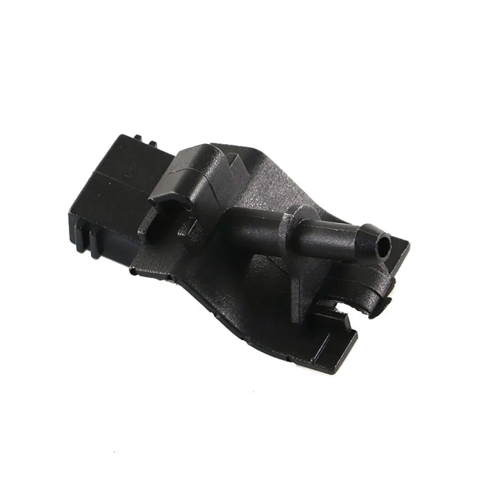 Durable Water Jet Nozzle Spray Replacement Accessories Front Windshield Wiper 2Pcs/kit 85381-12300 ABS Plastic
Durable Water Jet Nozzle Spray Replacement Accessories Front Windshield Wiper 2Pcs/kit 85381-12300 ABS Plastic