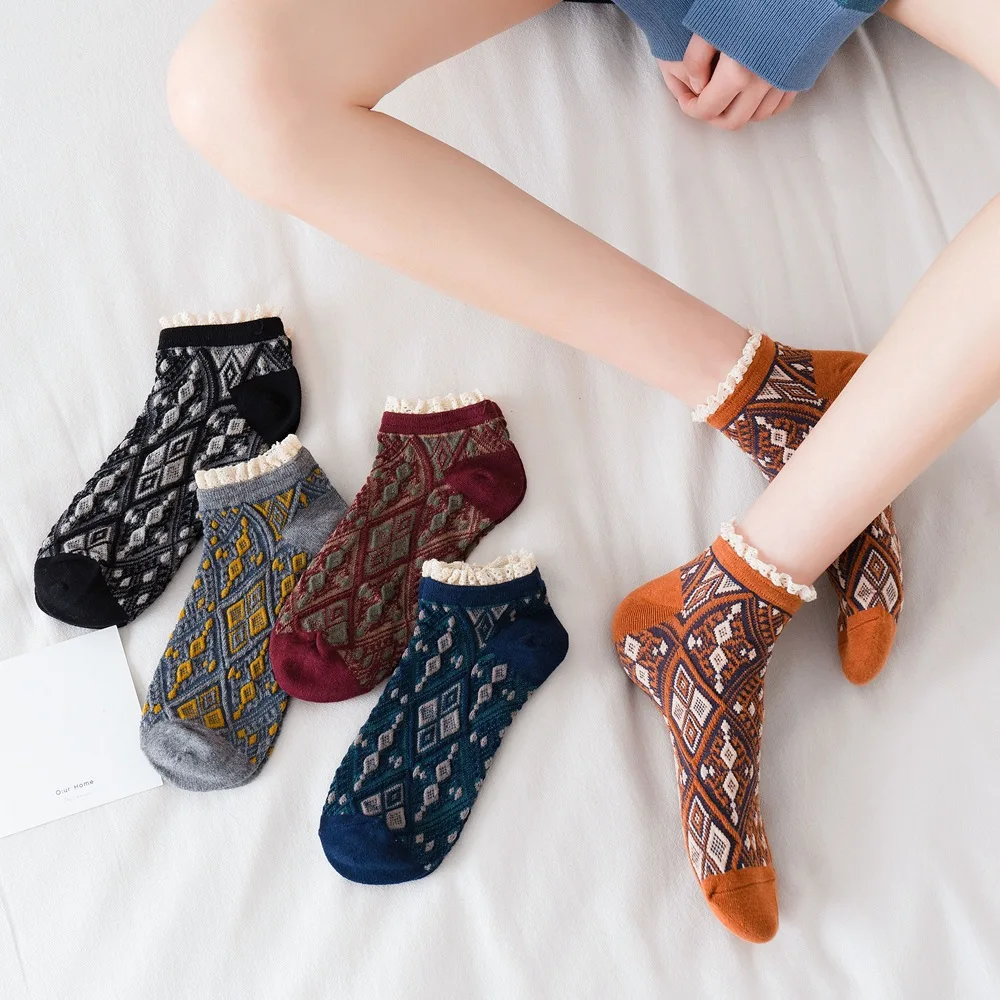 

Летние хлопковые Дышащие Короткие носки, корейские клетчатые Ретро кружевные невидимые носки в стиле Харадзюку для девушек, новинка 2023New