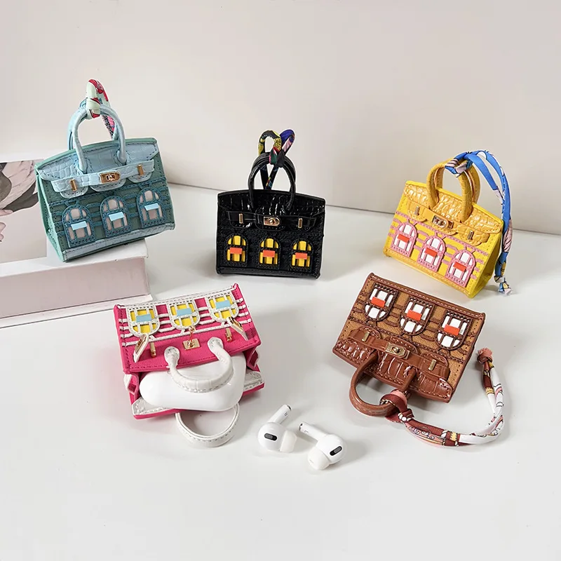 Hot Selling New cute mini house bag pendant car pendant key bag wireless headphone bag
Hot Selling New cute mini house bag pendant car pendant key bag wireless headphone bag