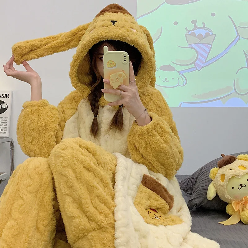 Kawaii Sanrio Cartoon Flannel Pajamas Winter Fleece Thickened Cute Pompompurin Soft Warm Pajamas Birthday Creative Gifts
Kawaii Sanrio Cartoon Flannel Pajamas Winter Fleece Thickened Cute Pompompurin Soft Warm Pajamas Birthday Creative Gifts