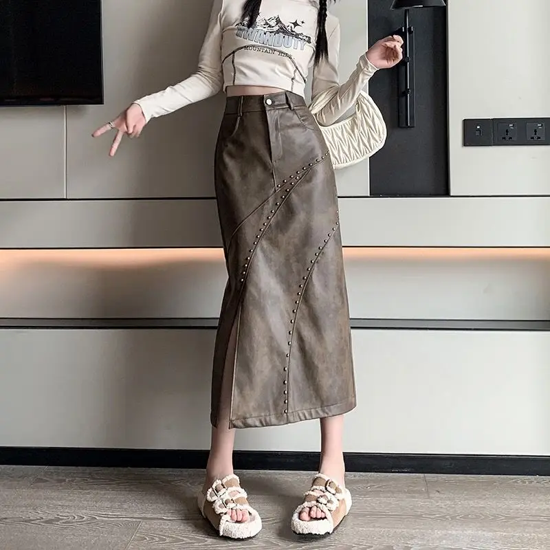DUOFAN Retro Mid Length PU Skirts Women Split Cut Wrap Hip Skirt Skirt High Waisted A-line Rivet Design Leather Women's Clothing
DUOFAN Retro Mid Length PU Skirts Women Split Cut Wrap Hip Skirt Skirt High Waisted A-line Rivet Design Leather Women's Clothing