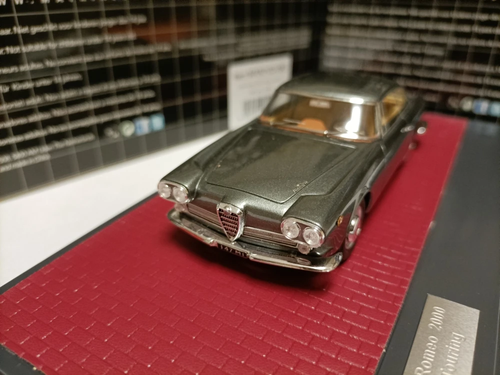 Модель автомобиля статическая матрица 1:43 Alfa 2000 Praho Touring 1960, металлическая, из смолы
Модель автомобиля статическая матрица 1:43 Alfa 2000 Praho Touring 1960, металлическая, из смолы