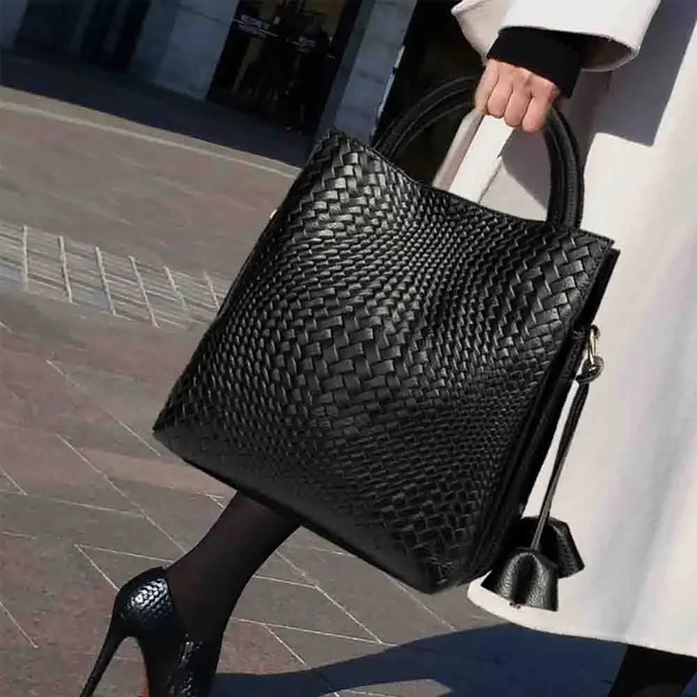 

Motingsome Minimalism Fashion Women Bucket Bag Luxury Genuine Leather Handbags and Purses Soft Calfskin Casual Tote Bag New
