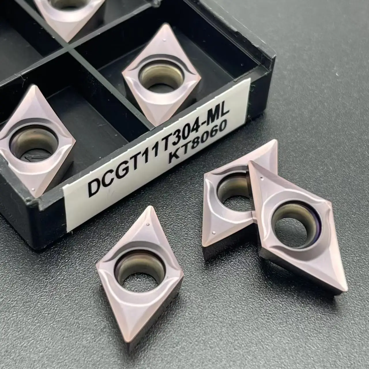 Precision CNC cutter DCGT11T301 DCGT11T302 DCGT11T304 ML diamond shaped fine turning external stainless steel turning tool
Precision CNC cutter DCGT11T301 DCGT11T302 DCGT11T304 ML diamond shaped fine turning external stainless steel turning tool