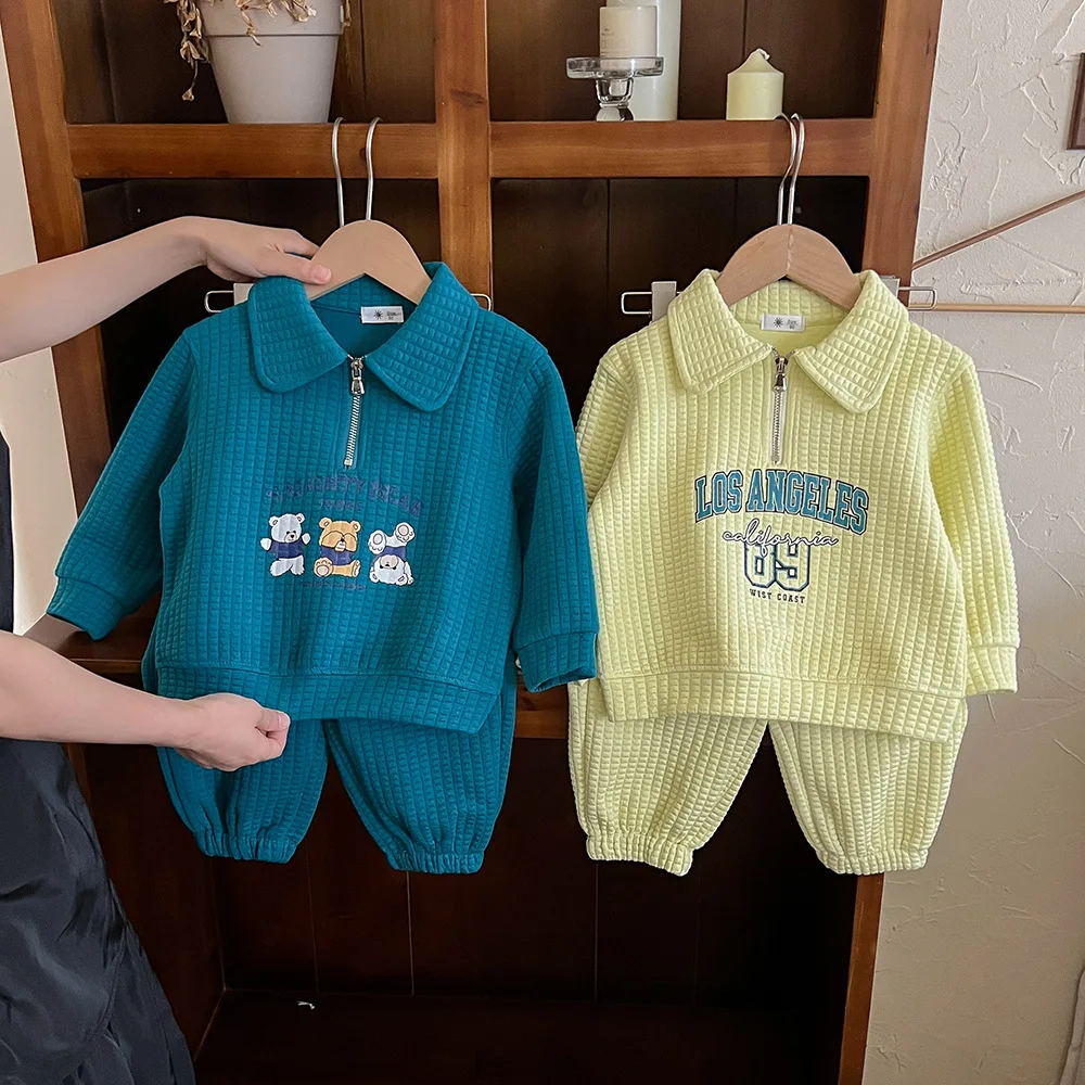 Children's Clothing Set 223 Autumn Boys' Letter Printing Sports Set Toddler Baby Waffle Cotton Sweatshirt+ Pants Two Piece Set
Children's Clothing Set 223 Autumn Boys' Letter Printing Sports Set Toddler Baby Waffle Cotton Sweatshirt+ Pants Two Piece Set