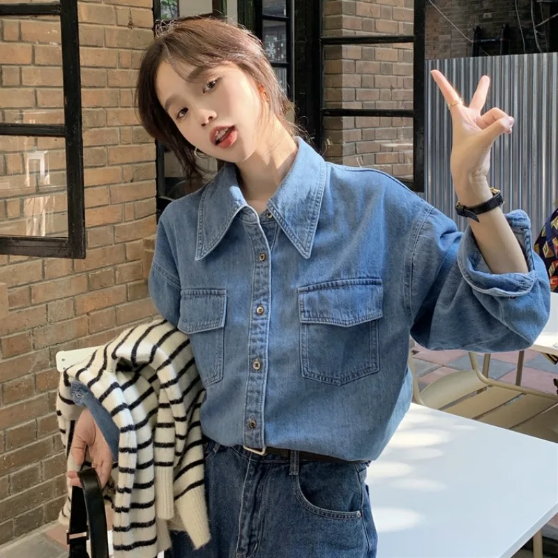 Женская ВИНТАЖНАЯ ДЖИНСОВАЯ РУБАШКА, однобортная блузка с отложным воротником и длинным рукавом, тонкие куртки для отдыха на весну и осень
Женская ВИНТАЖНАЯ ДЖИНСОВАЯ РУБАШКА, однобортная блузка с отложным воротником и длинным рукавом, тонкие куртки для отдыха на весну и осень