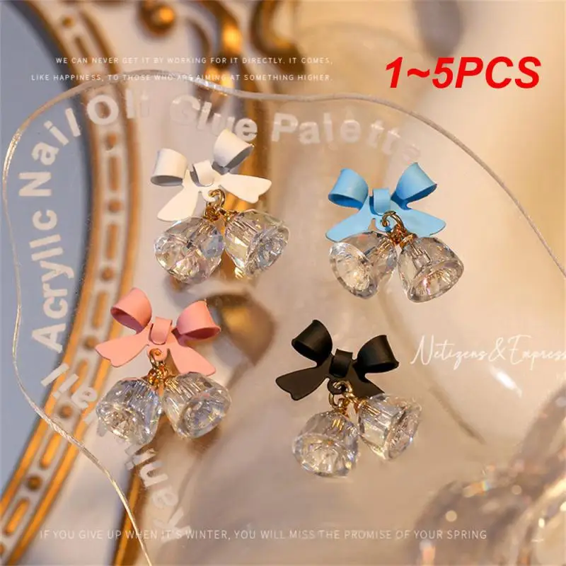 5 стилей, блестящие украшения, украшения в виде колокольчика, рождественская подвеска в виде красного банта с защитой от царапин
5 стилей, блестящие украшения, украшения в виде колокольчика, рождественская подвеска в виде красного банта с защитой от царапин