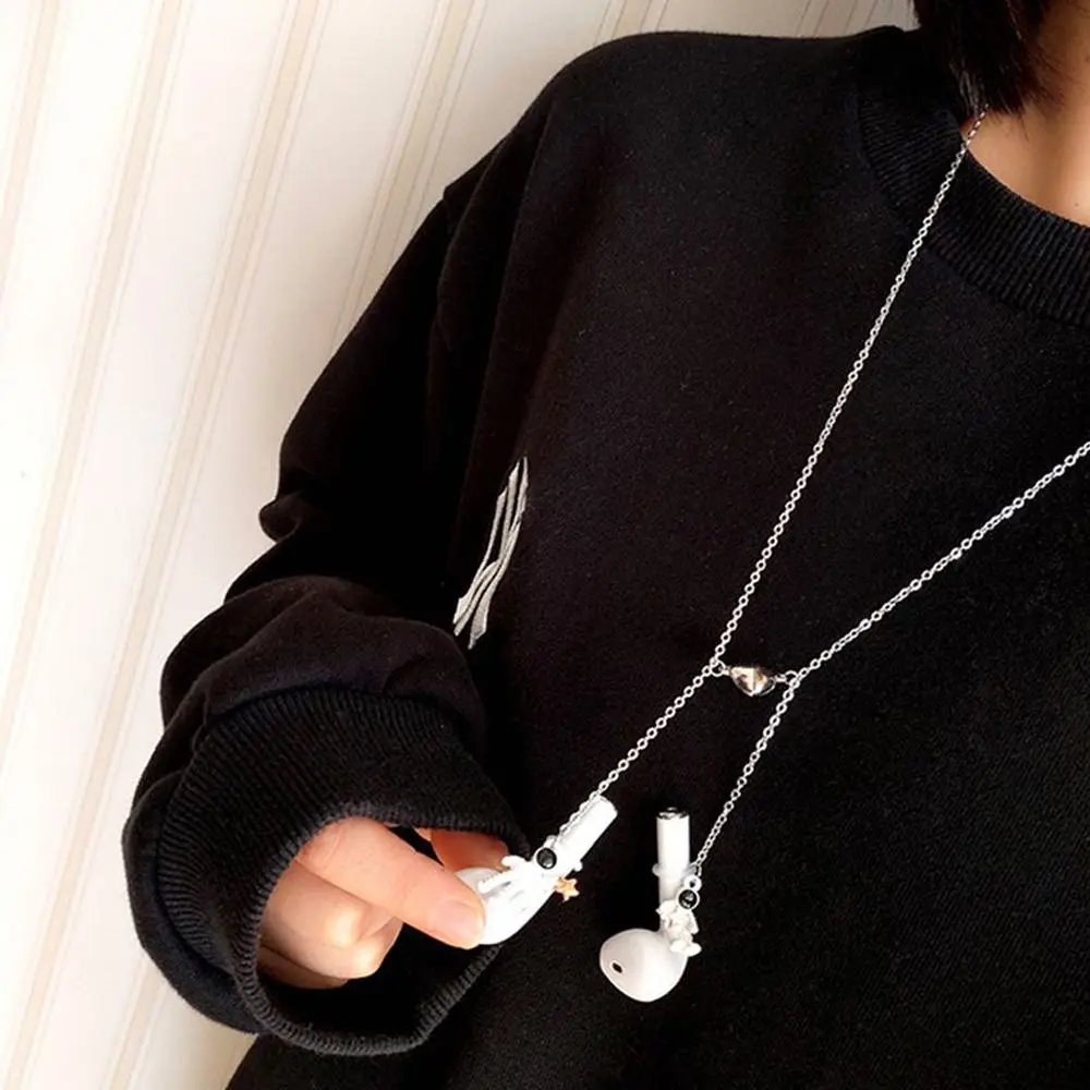 Ожерелье для наушников в стиле панк для женщин, цепочка с подвеской в виде маргаритки, цветка, астронавта, звезды, сердца, Подарочный аксессуар
Ожерелье для наушников в стиле панк для женщин, цепочка с подвеской в виде маргаритки, цветка, астронавта, звезды, сердца, Подарочный аксессуар