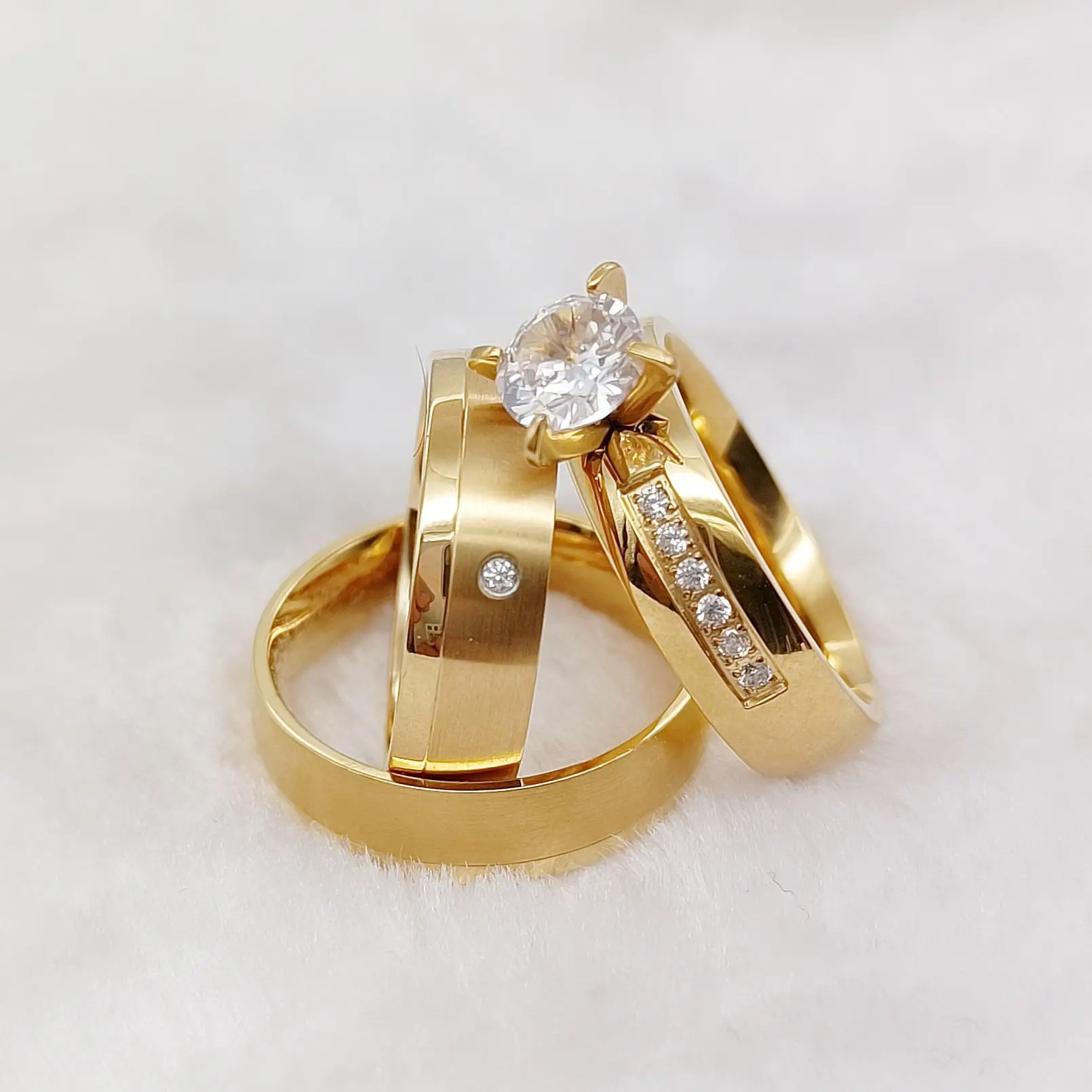 Western Designer cz Diamond 14k Gold Plated Titanium Jewelry Wholesale Wedding Engagement Couples Ring Sets for Men and Women
Western Designer cz Diamond 14k Gold Plated Titanium Jewelry Wholesale Wedding Engagement Couples Ring Sets for Men and Women