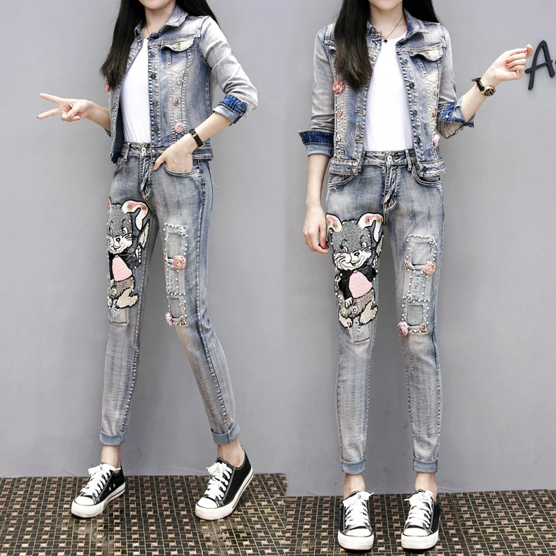 Cartoon Embroidered Denim Jacket + Jeans Women's European Station 2023 3D Flowers Spring Autumn New Loose Two piece sets
Cartoon Embroidered Denim Jacket + Jeans Women's European Station 2023 3D Flowers Spring Autumn New Loose Two piece sets