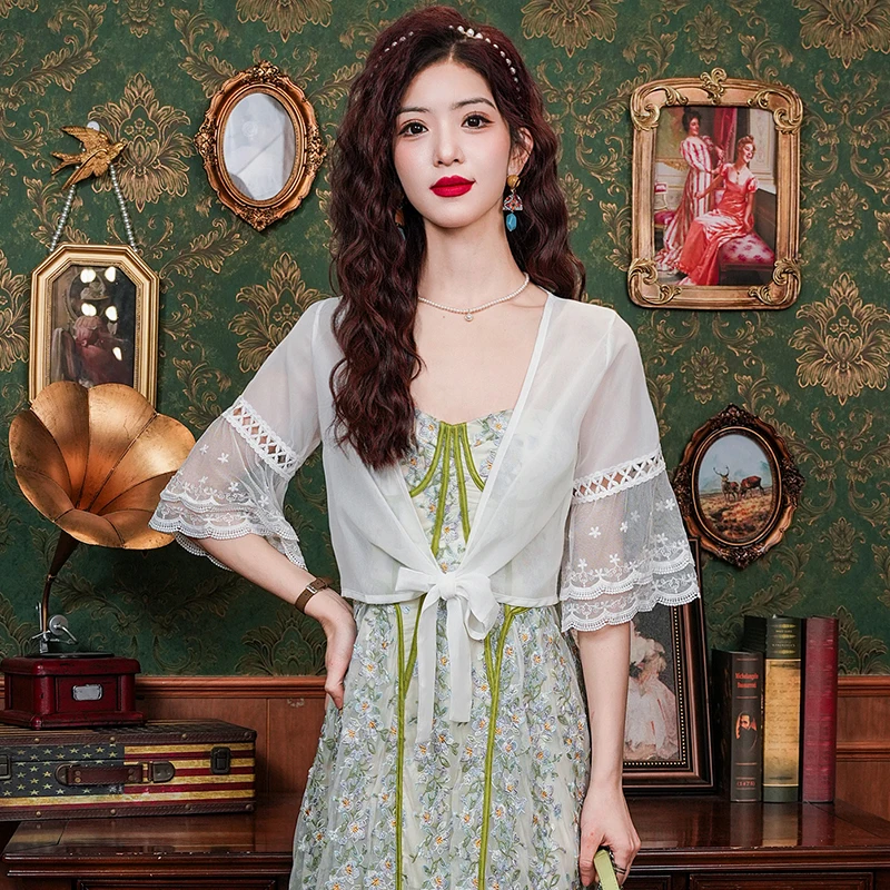 Fashion Woman Lace Shawl Spring Summer Blouse Women Shirt Casual Chiffon See-through Clothing Female OL Ladies Sexy Tops B301
Fashion Woman Lace Shawl Spring Summer Blouse Women Shirt Casual Chiffon See-through Clothing Female OL Ladies Sexy Tops B301